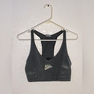 Women’s large Nike sports bra.